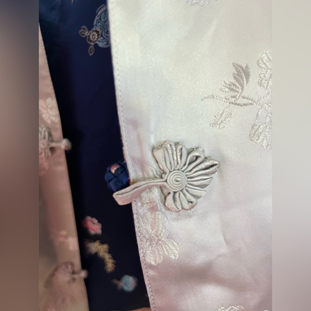 Vintage 100% Chinese Dressing Coat / Chinese Robe / Silk Robe - Picture 6 of 9